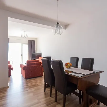 Sea To Sky Apartment *